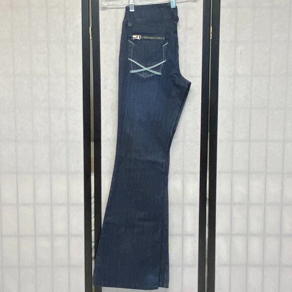 XOXO Low Rise Embroidered Flared Denim Jeans Light Distress Medium Wash NWT 7/8 - Picture 6 of 14